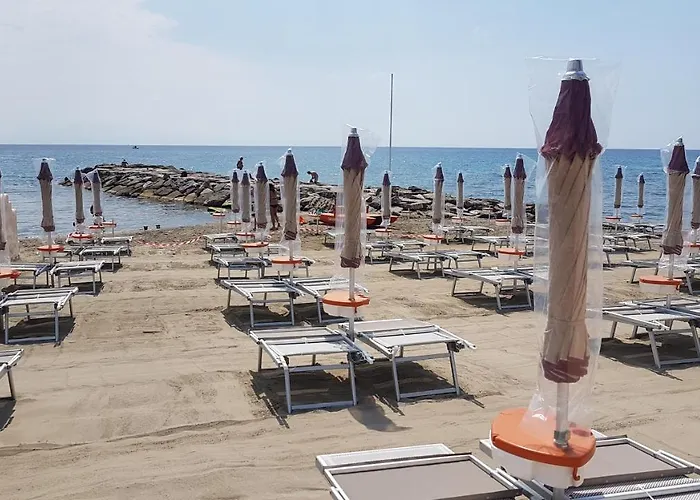 Vicino Al Mare Sulla Pista Ciclabile *