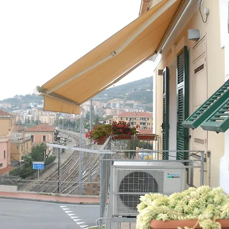 Vicino Al Mare Sulla Pista Ciclabile *
