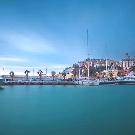 Vicino Al Mare Sulla Pista Ciclabile