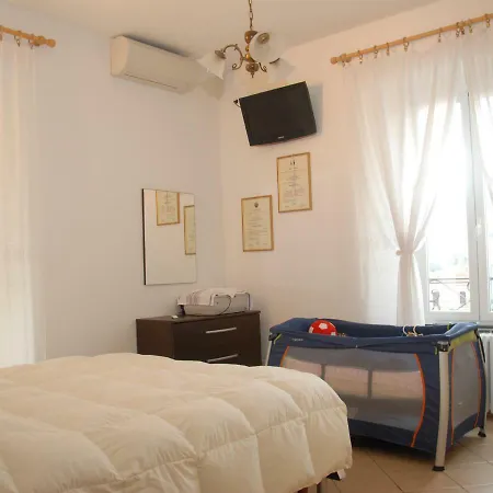 Apartment Vicino Al Mare In Centro Sulla Nuova Pista Ciclabile Imperia