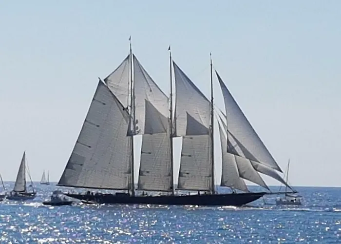 Vicino Al Mare Sulla Pista Ciclabile